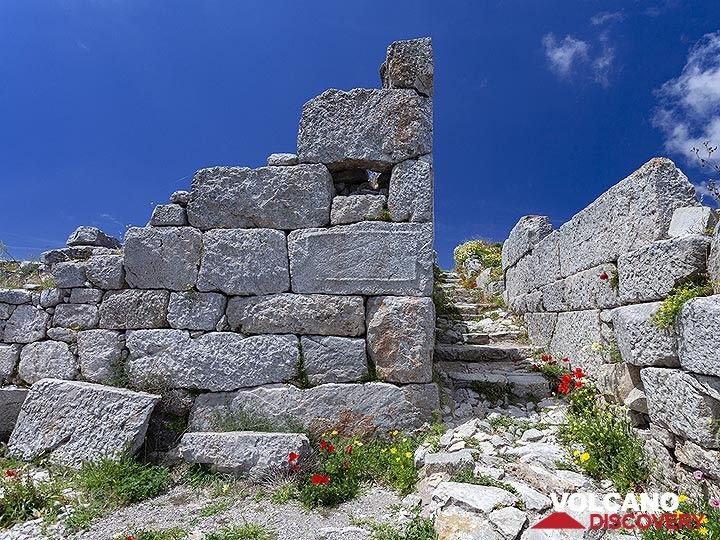 the ancient "service center", where prostitudes expected their