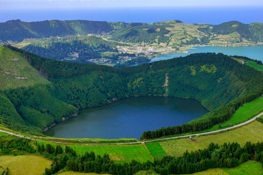 Følsom suge jeg lytter til musik Green Volcanoes - 15 days geo and photo tour to the Azores Islands /  VolcanoDiscovery